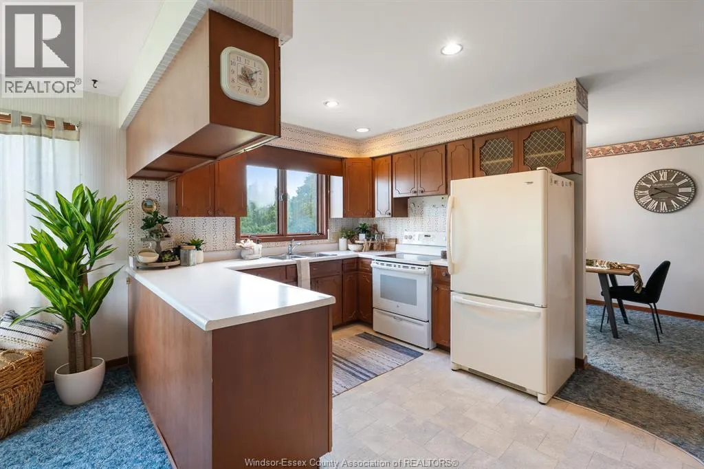 575 Talbot ROAD East