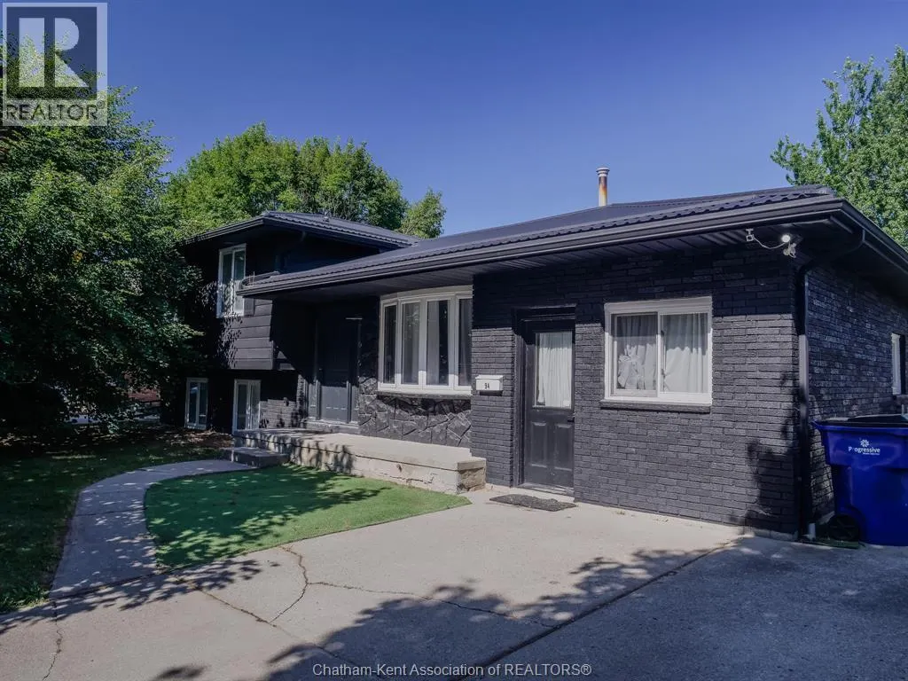 94 OTTAWA DRIVE