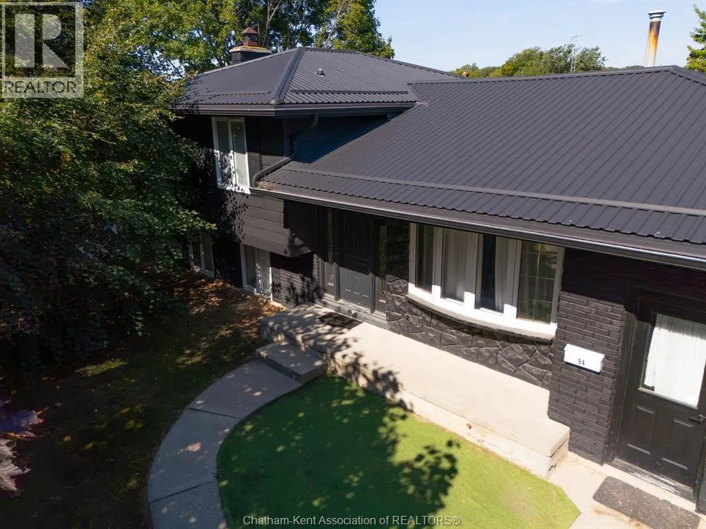 94 OTTAWA DRIVE