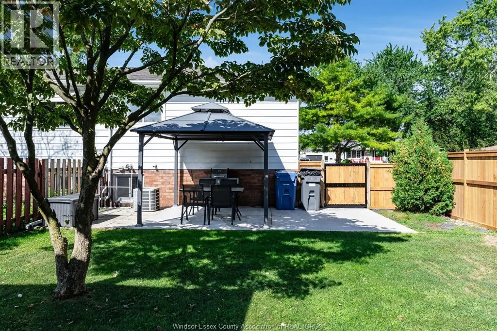 6 MARLENE CRESCENT