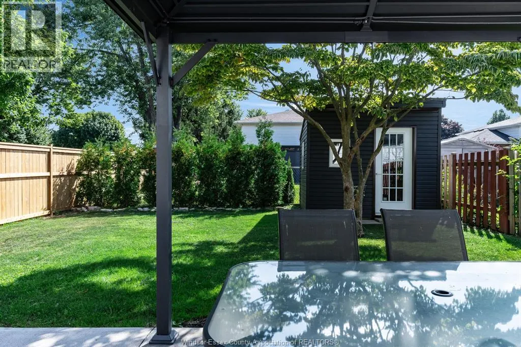 6 MARLENE CRESCENT