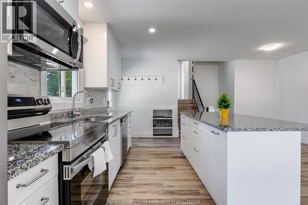 6 MARLENE CRESCENT