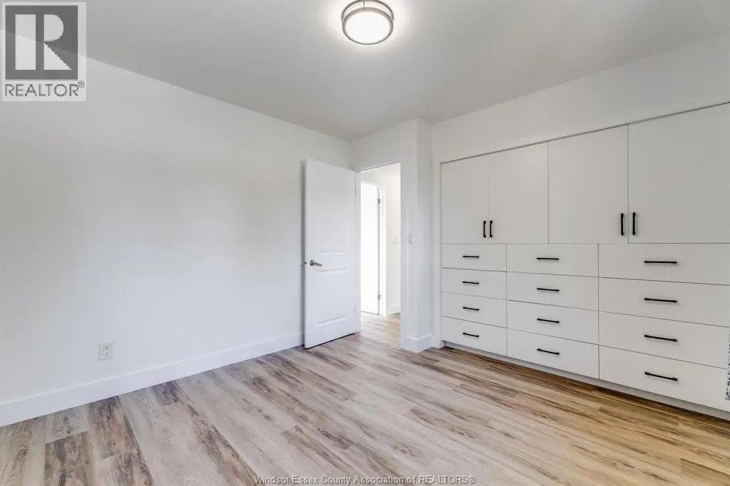 6 MARLENE CRESCENT
