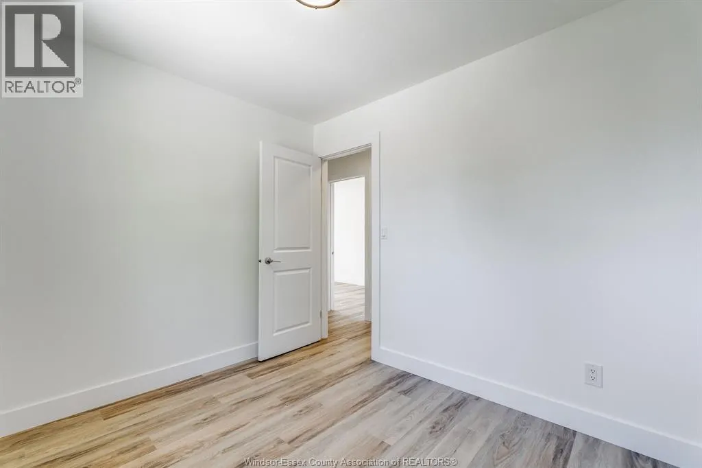 6 MARLENE CRESCENT