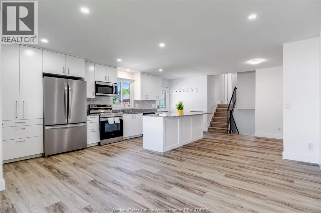 6 MARLENE CRESCENT