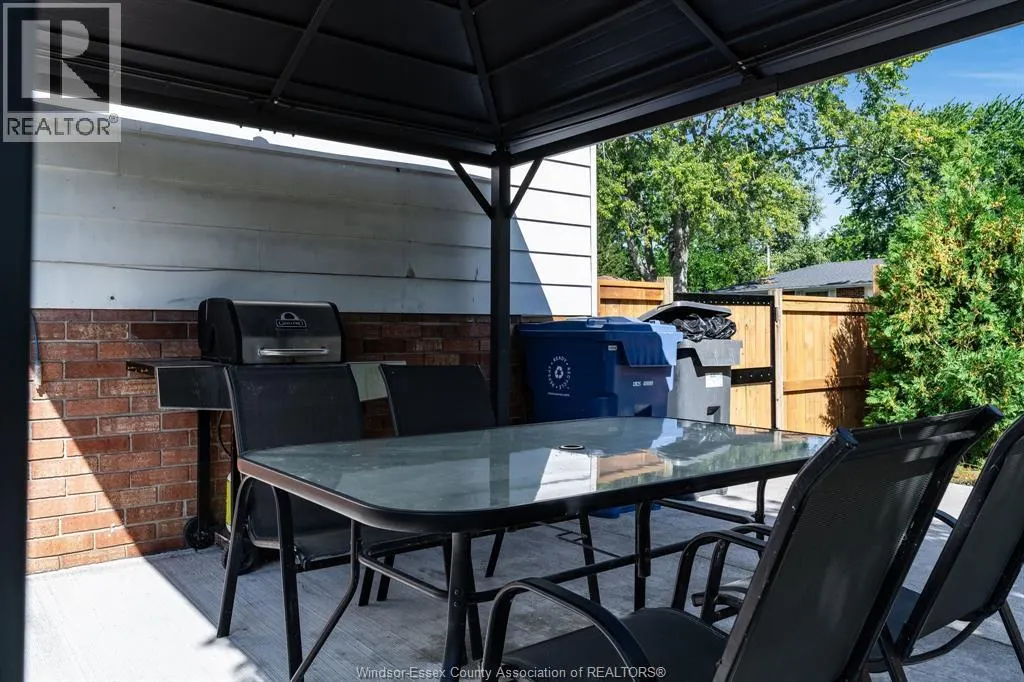 6 MARLENE CRESCENT