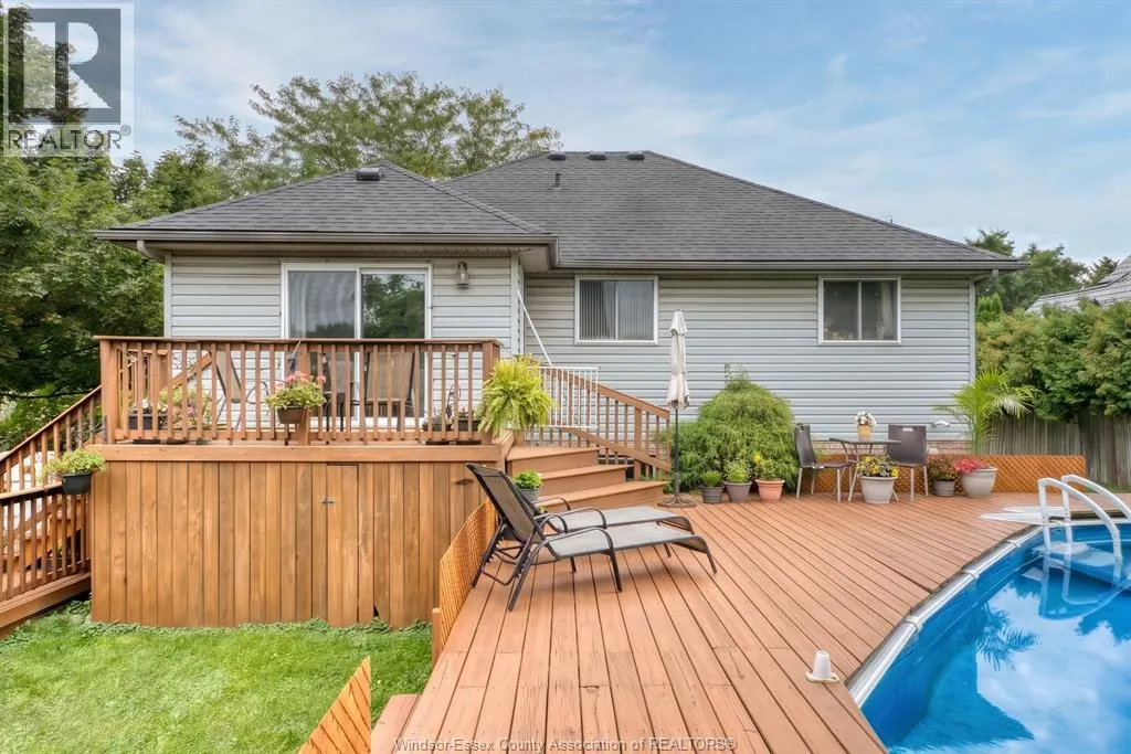 1610 Chornoby CRESCENT