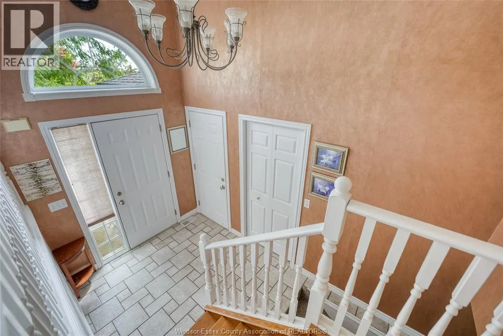 1610 Chornoby CRESCENT