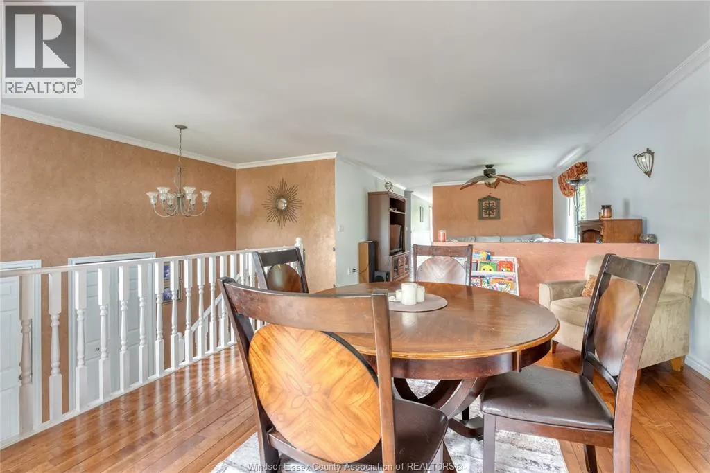 1610 Chornoby CRESCENT