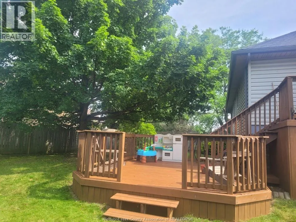 1610 Chornoby CRESCENT