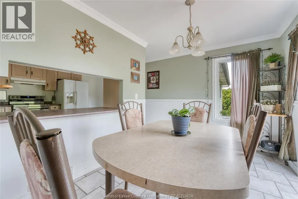 1610 Chornoby CRESCENT