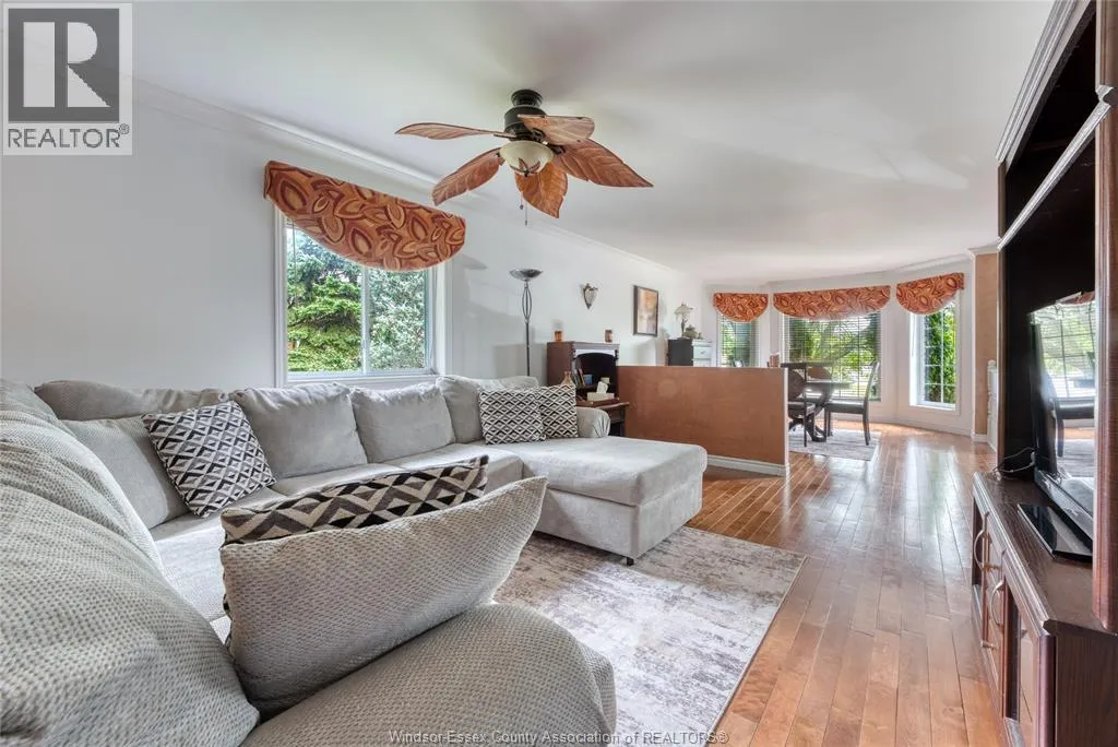 1610 Chornoby CRESCENT