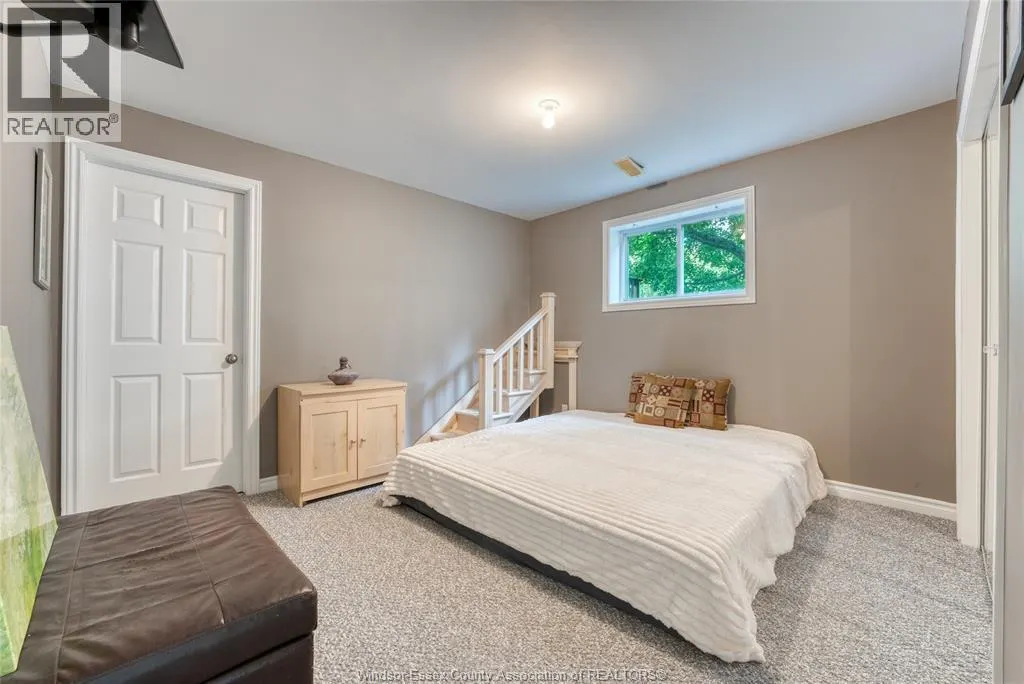 1610 Chornoby CRESCENT