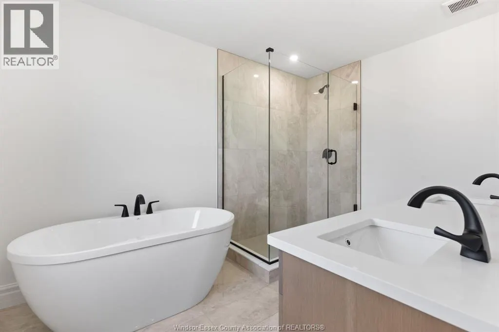 1222 CAMPANA CRESCENT