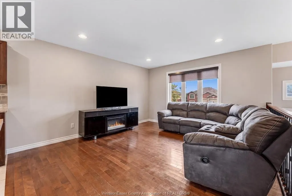 341 PIROLI CRESCENT