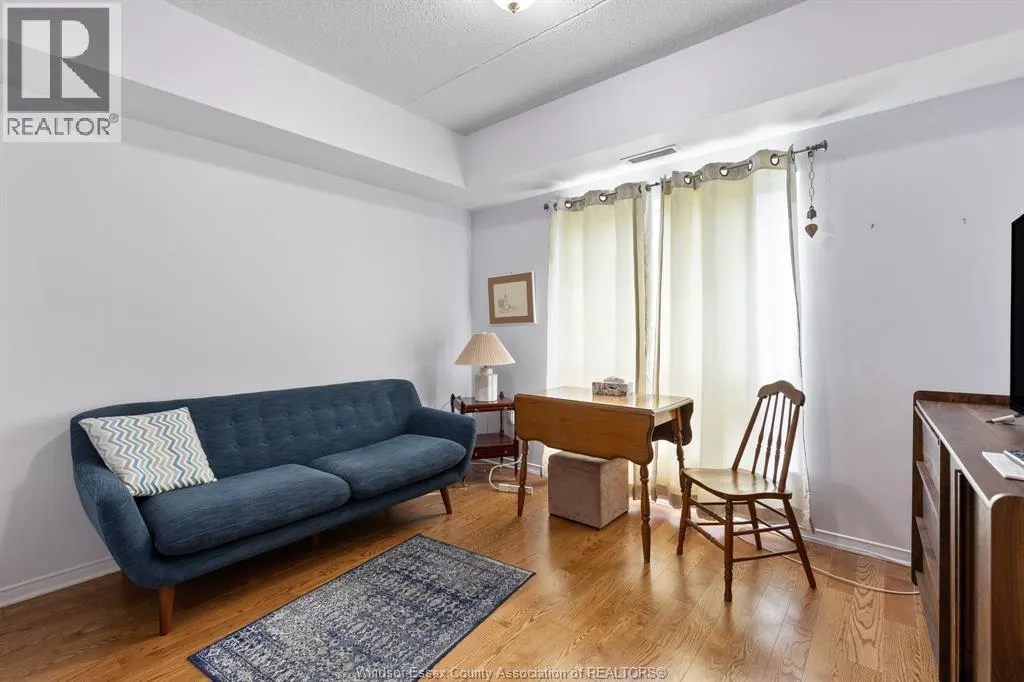 451 GRAND MARAIS ROAD West Unit# 114