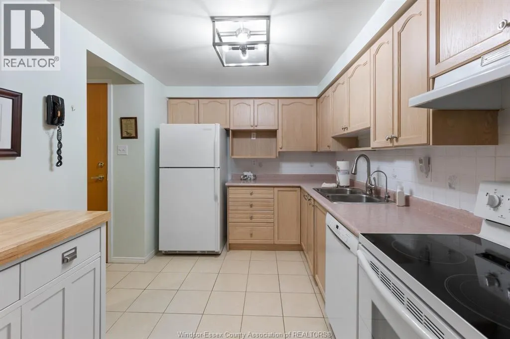 451 GRAND MARAIS ROAD West Unit# 114