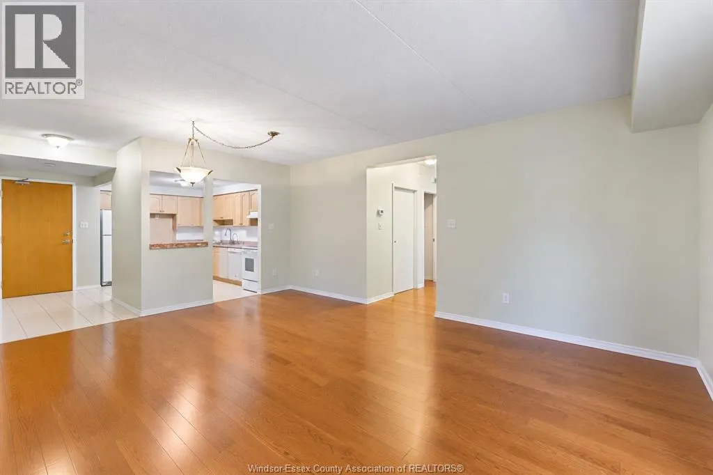 451 GRAND MARAIS ROAD West Unit# 114