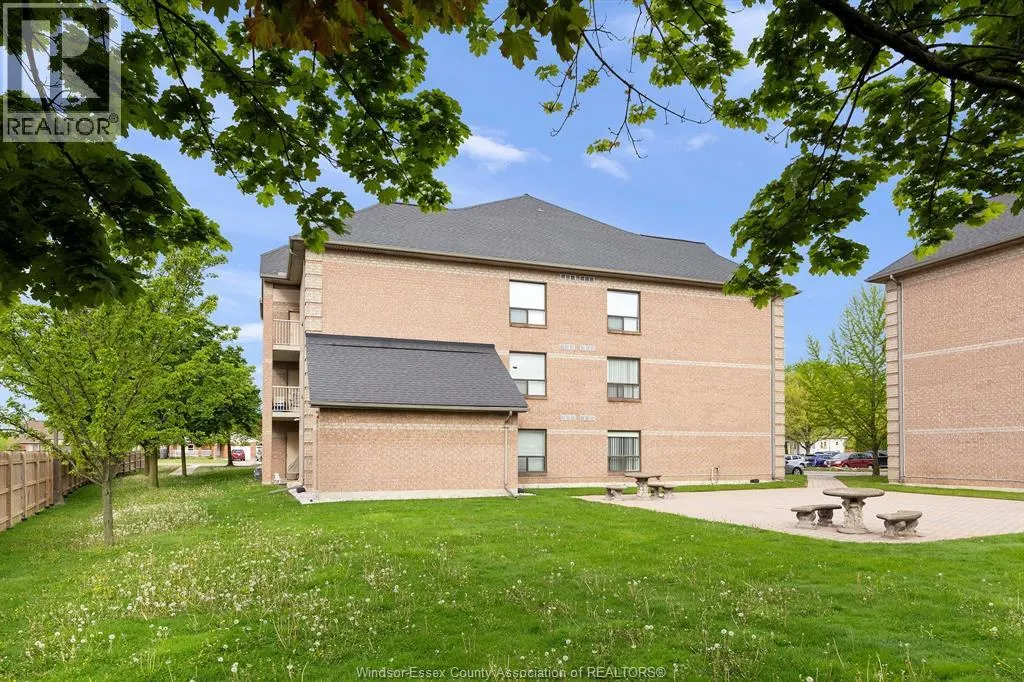 451 GRAND MARAIS ROAD West Unit# 114