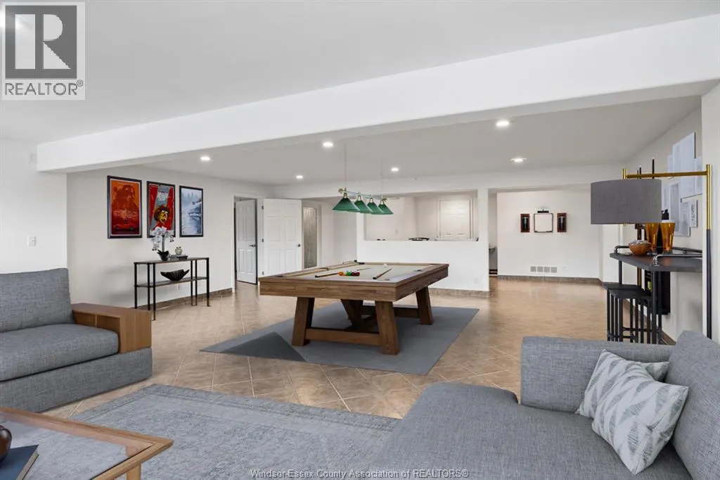 389 PINEHURST DRIVE