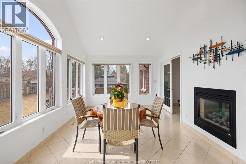 389 PINEHURST DRIVE