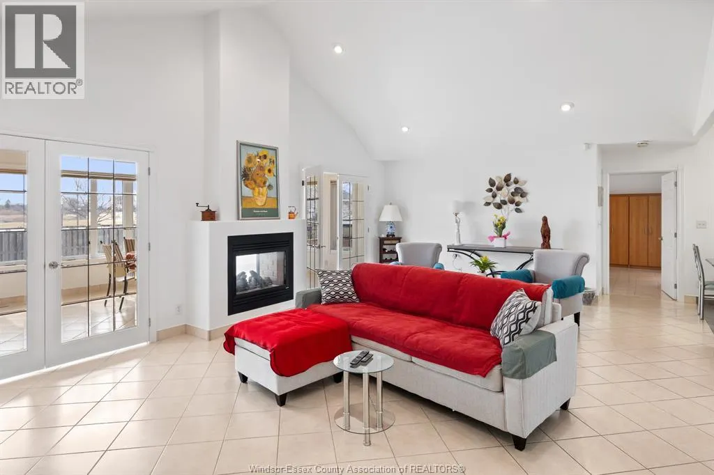 389 PINEHURST DRIVE