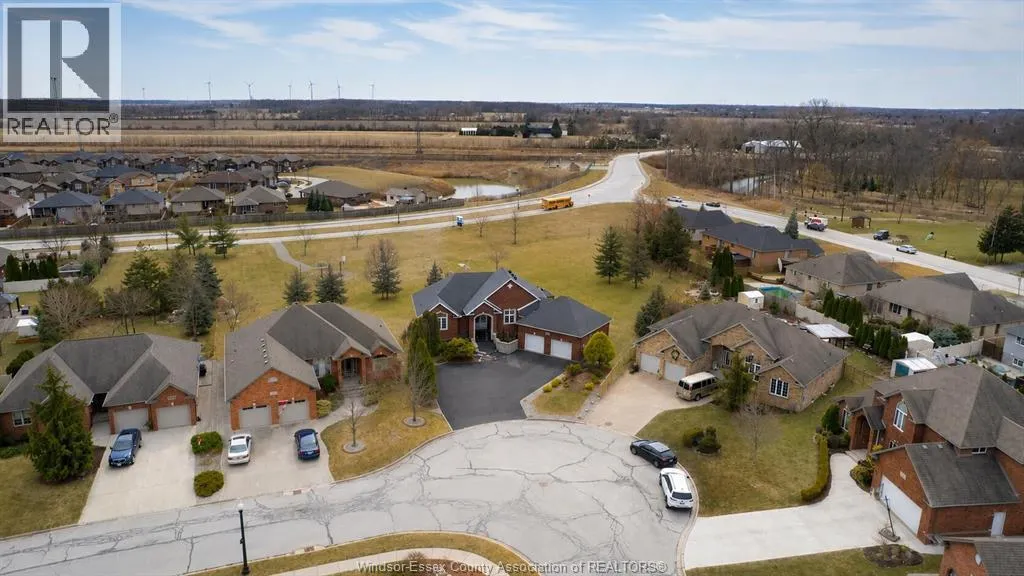 389 PINEHURST DRIVE