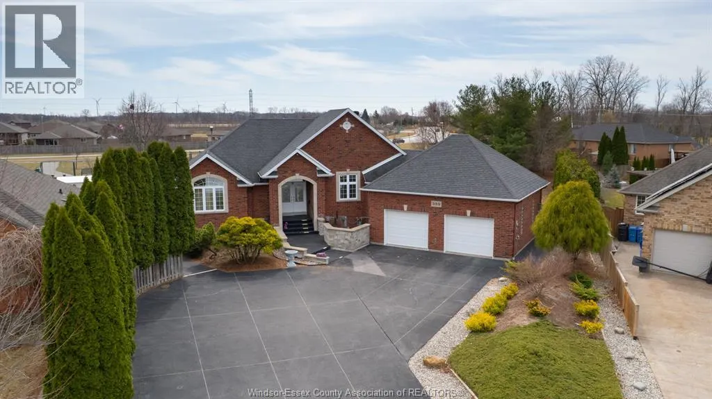 389 PINEHURST DRIVE