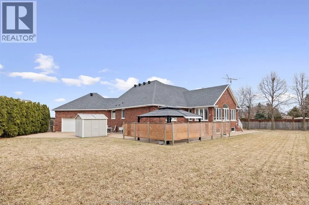 389 PINEHURST DRIVE