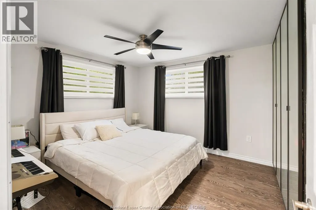 112 CLOVELLY