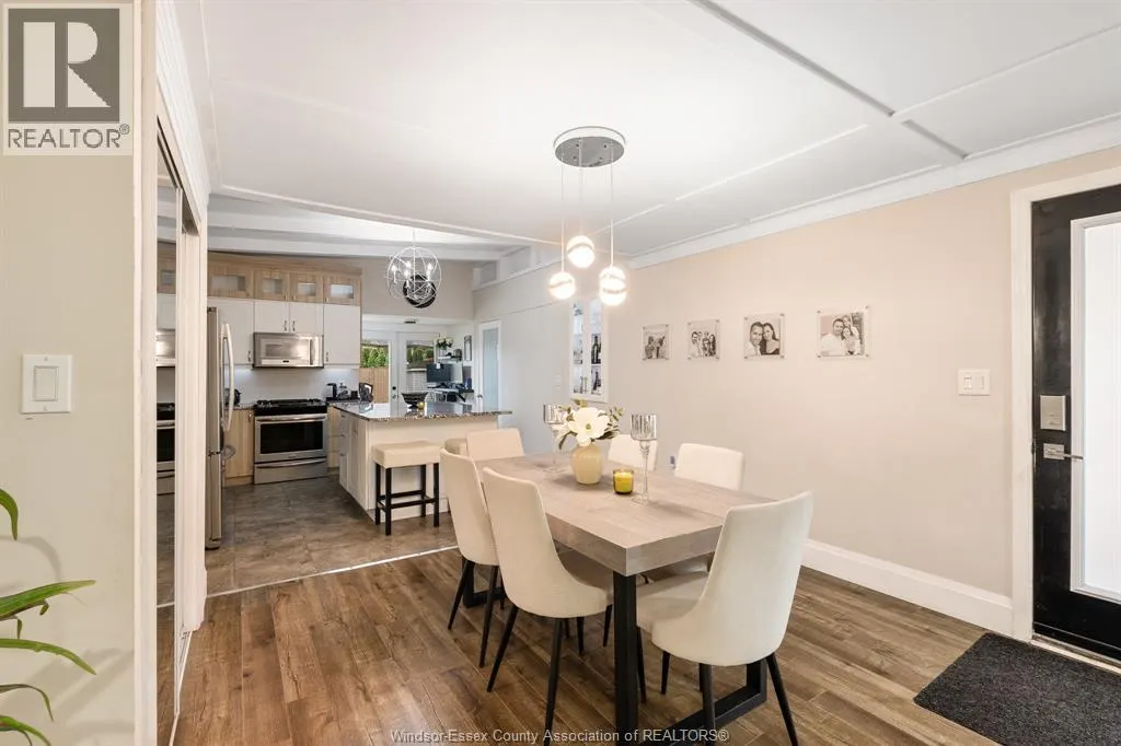 112 CLOVELLY