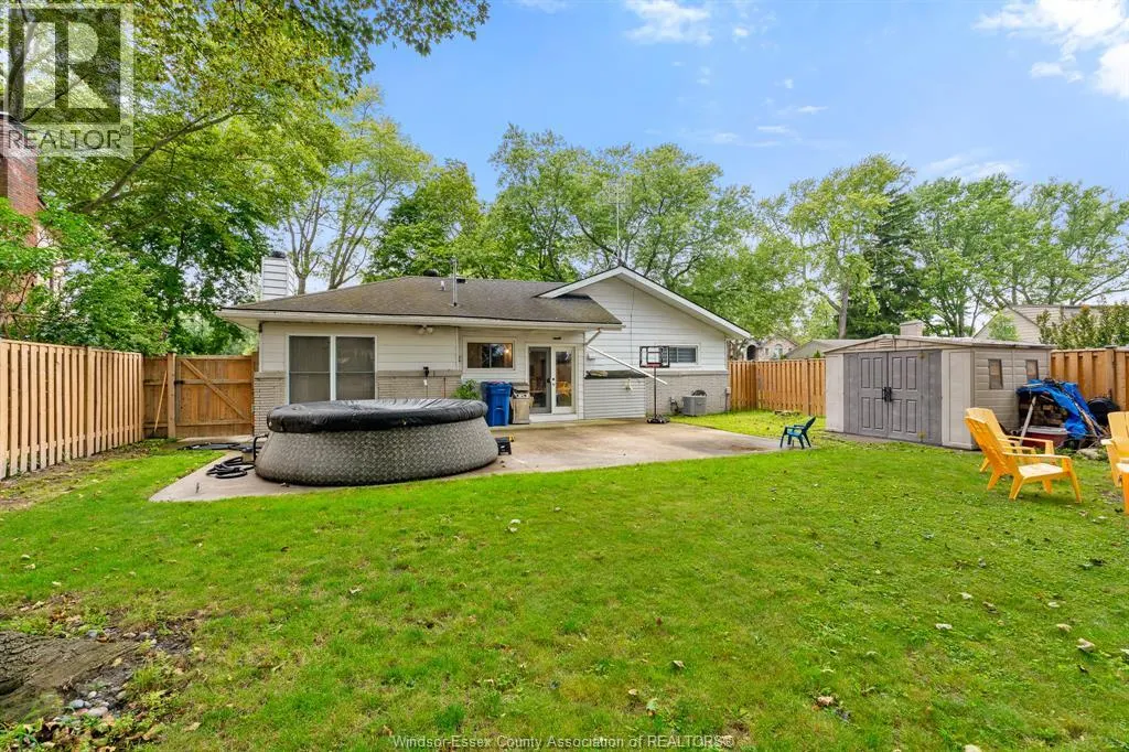 112 CLOVELLY