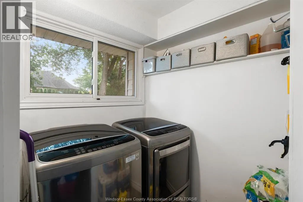 112 CLOVELLY