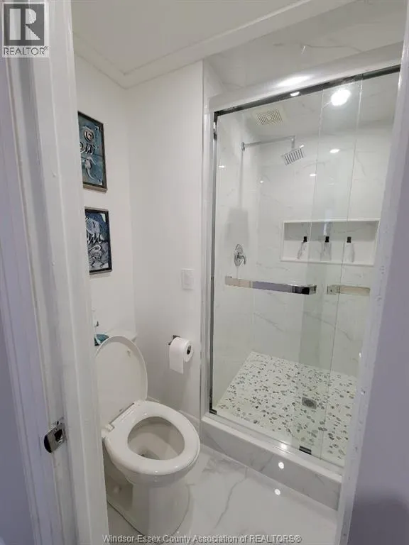 112 CLOVELLY