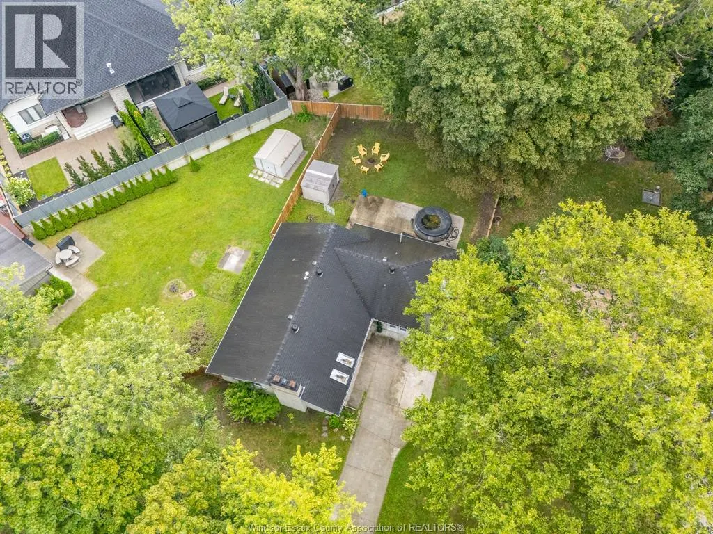 112 CLOVELLY