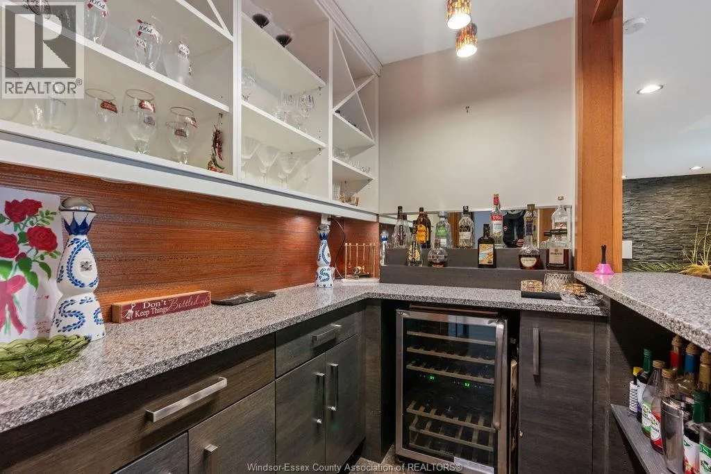 1120 Deerview