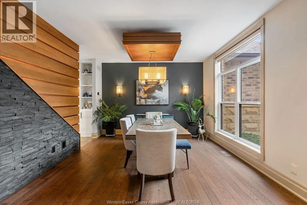 1120 Deerview