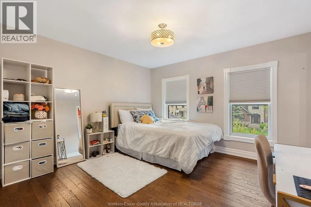 1120 Deerview