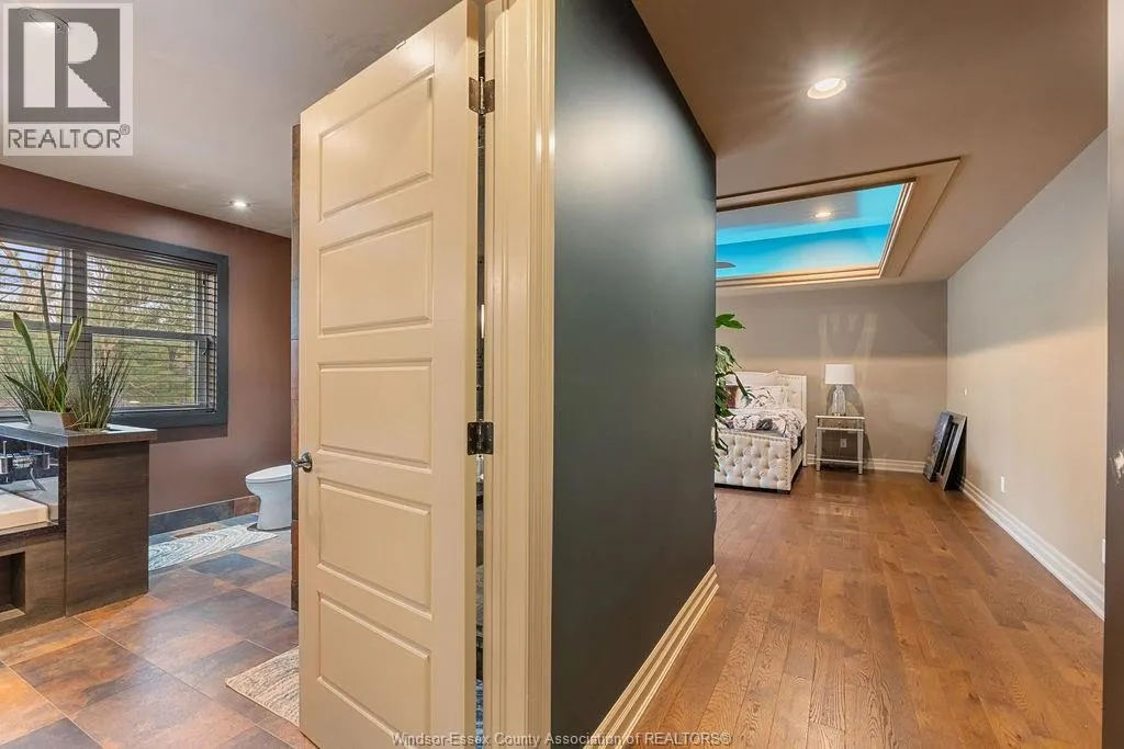 1120 Deerview