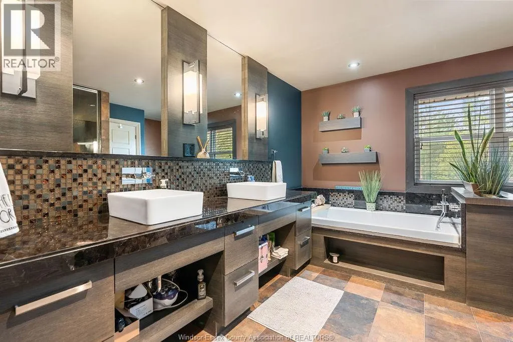 1120 Deerview