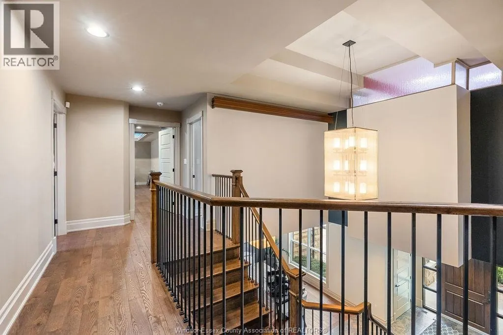 1120 Deerview