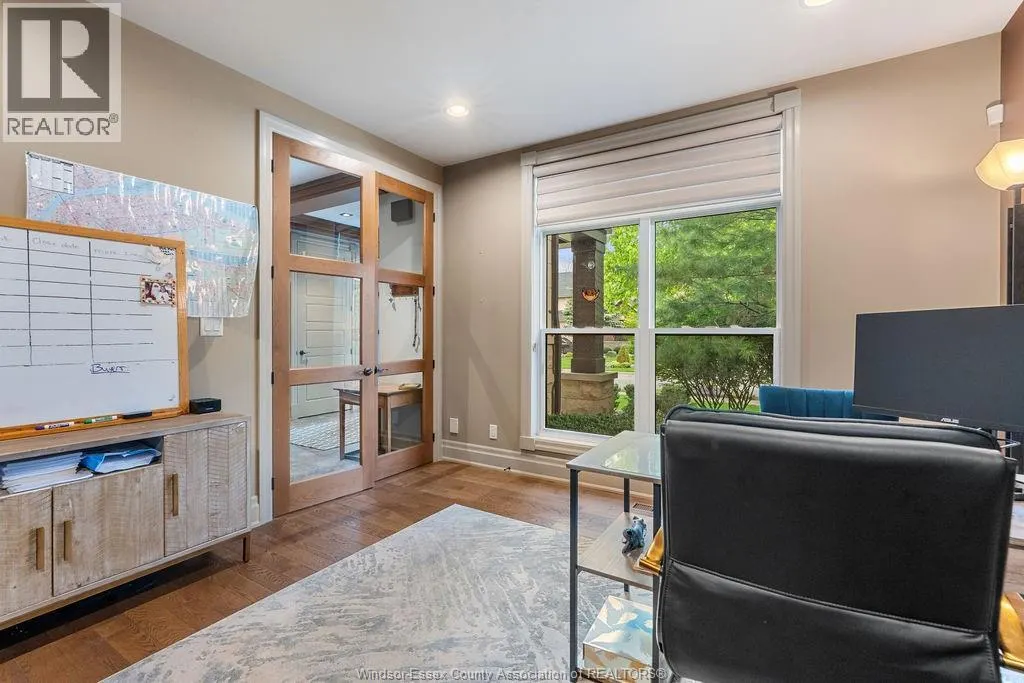 1120 Deerview