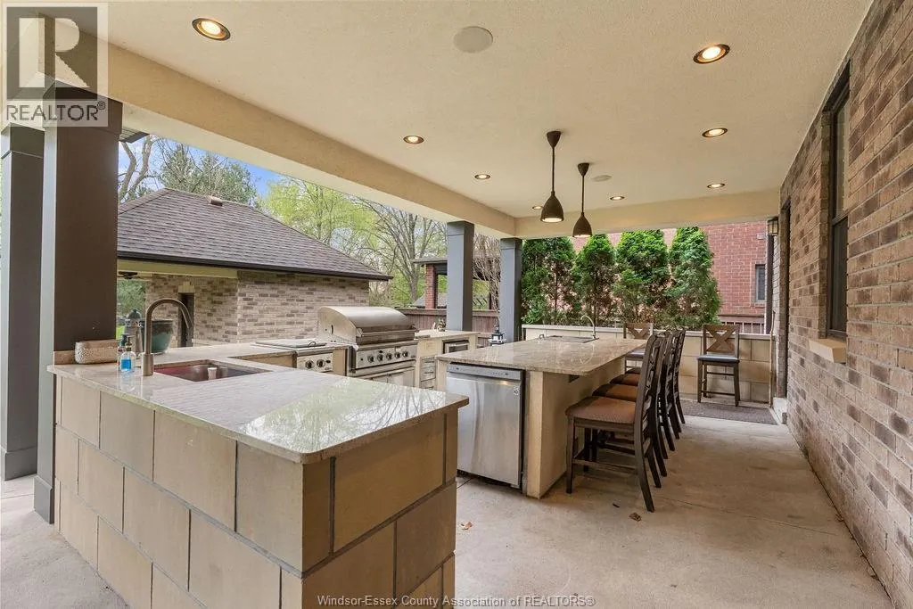 1120 Deerview