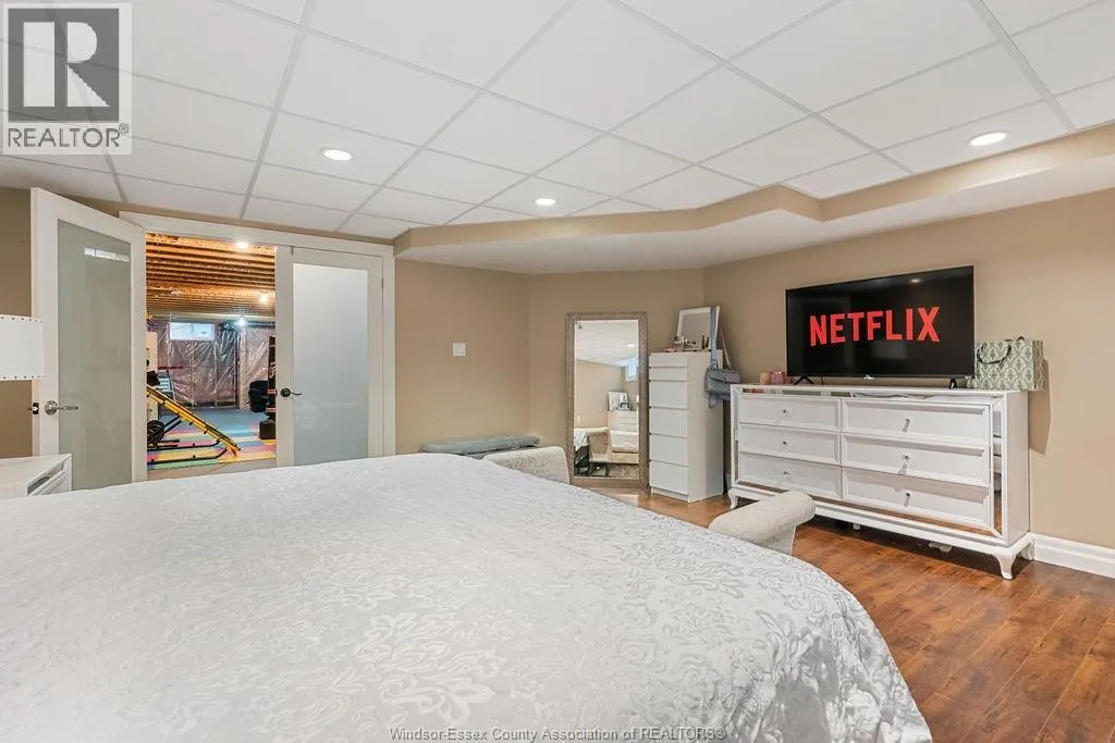 1120 Deerview