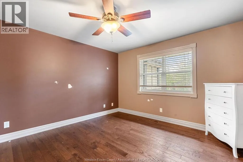 1120 Deerview