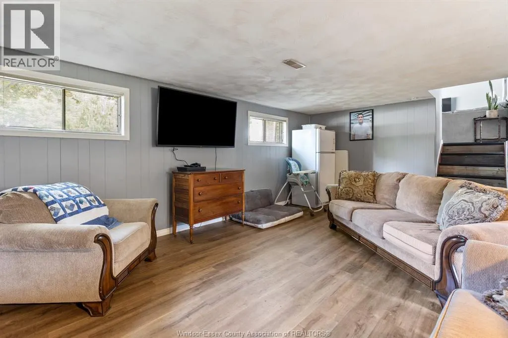 371 OAK STREET