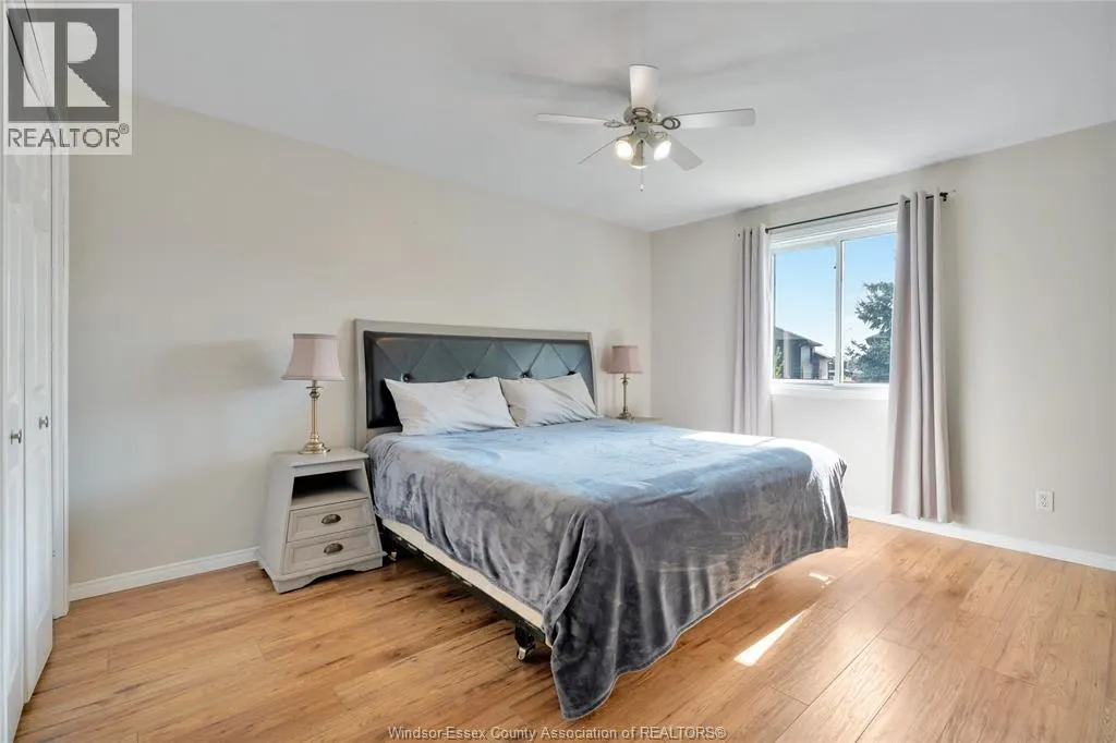125 QUEEN STREET South