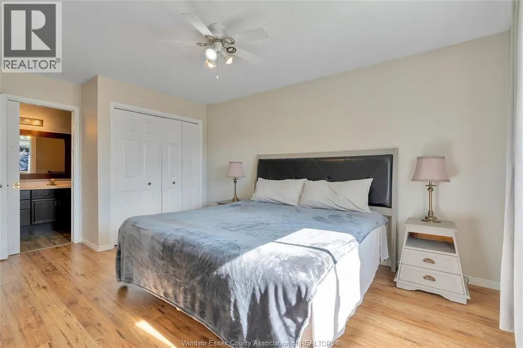 125 QUEEN STREET South