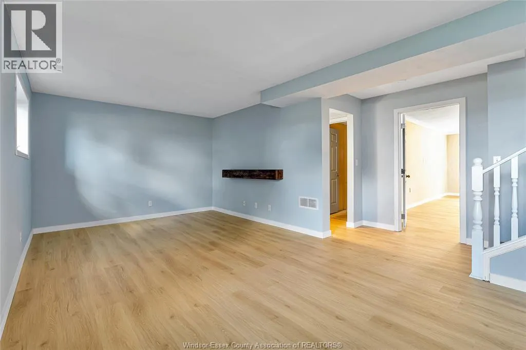 125 QUEEN STREET South