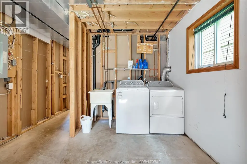 125 QUEEN STREET South